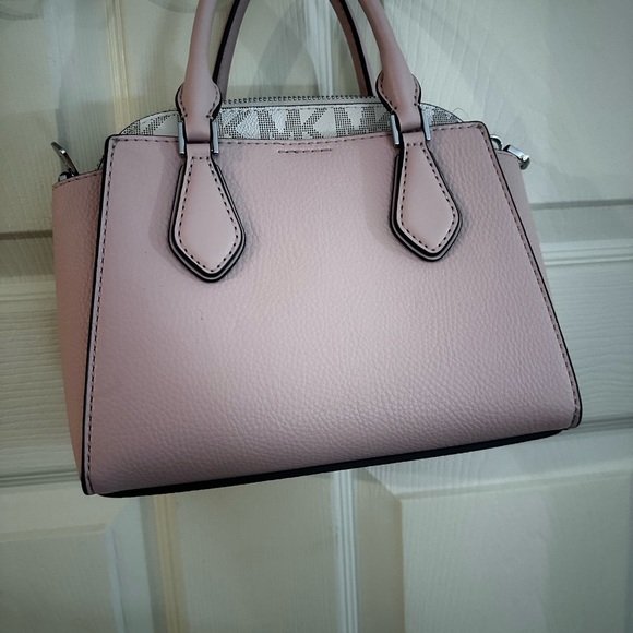 —SOLD— Michael kors 2 in 1 Daria - Picture 10 of 10